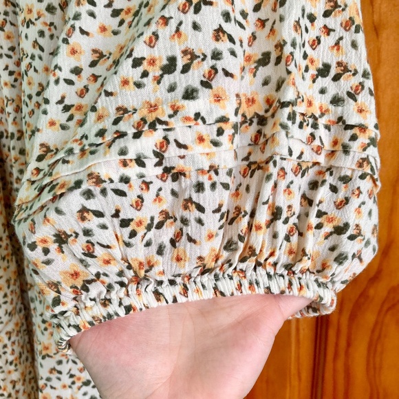 Women’s size large Wonderly orange and green floral button up blouse - Picture 4 of 7